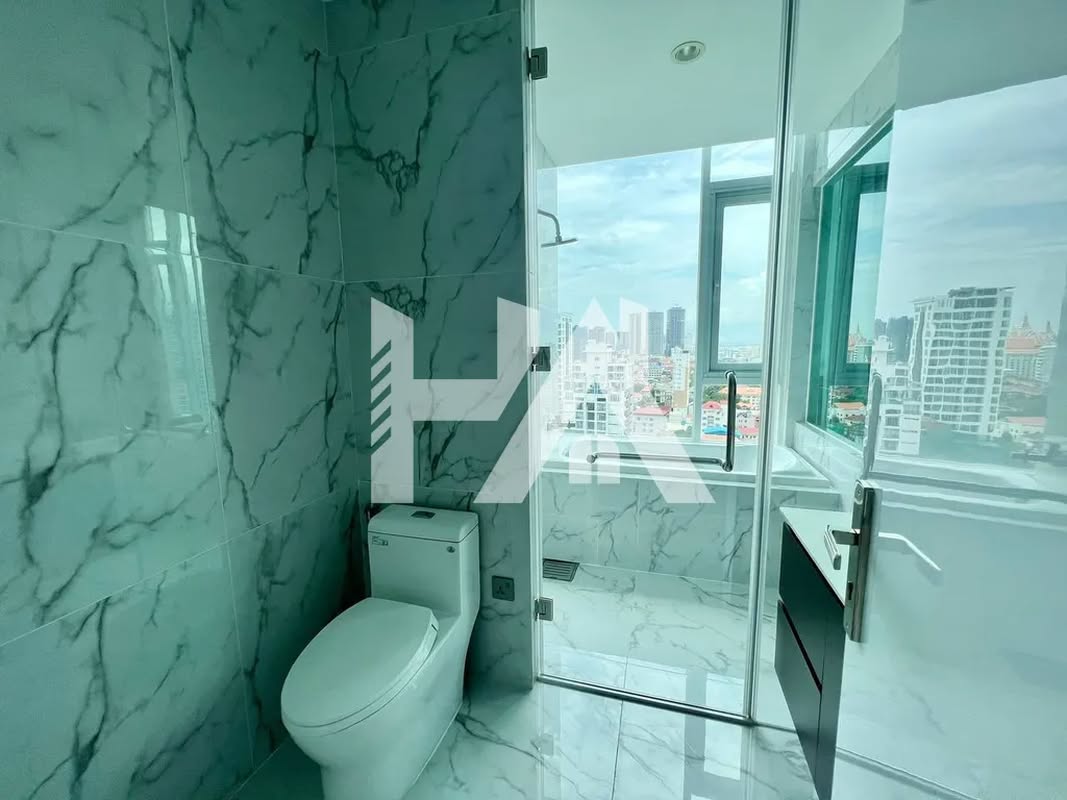 2 bed + 2 bath | Condo for Rent in BKK 1