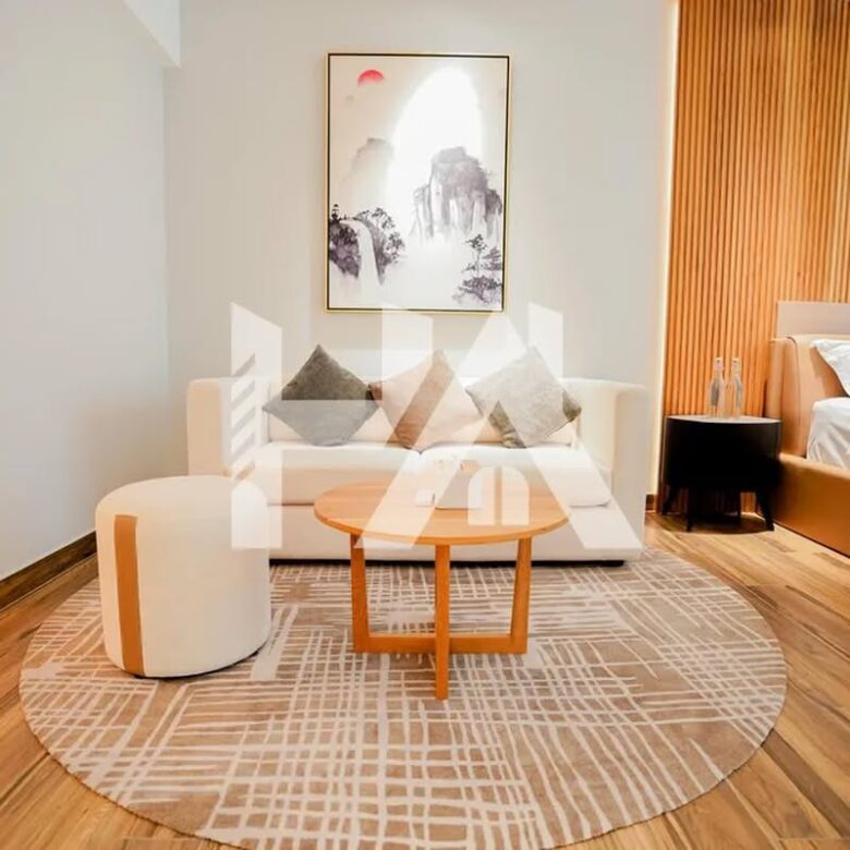1 bed + 1 bath | Condo for Rent in Russian Market