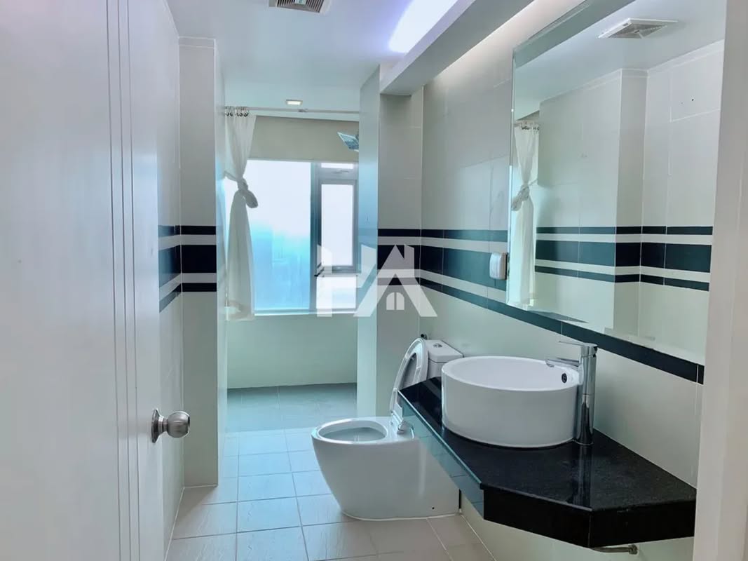 2 bed + 2 bath | Condo for Sale in BKK 1