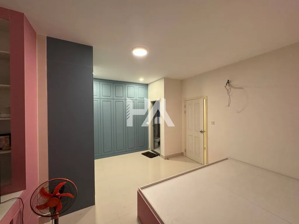 5 bed + 6 bath | Villa for Sale in Borey Peng Huoth