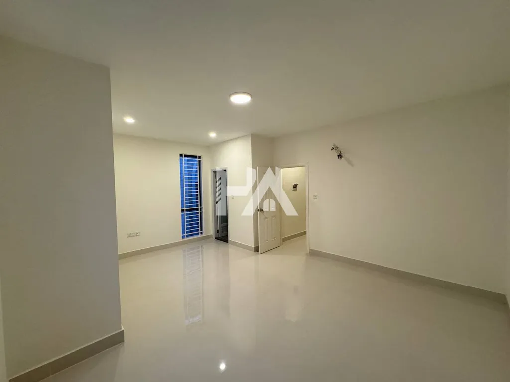 5 bed + 6 bath | Villa for Sale in Borey Peng Huoth