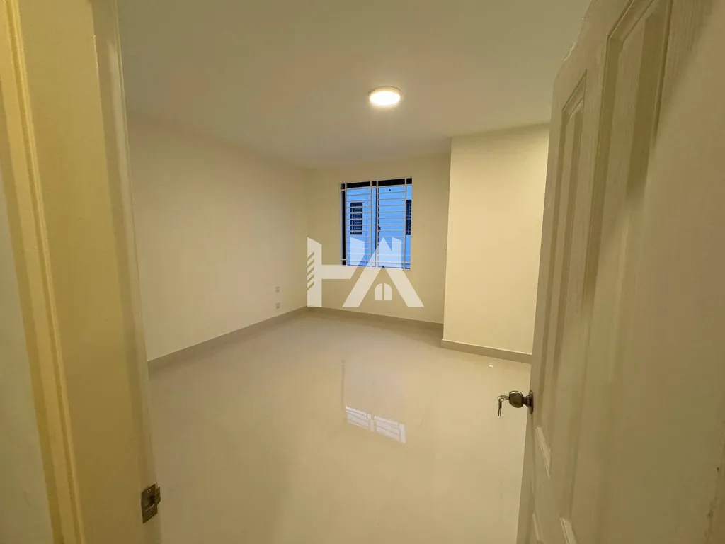 5 bed + 6 bath | Villa for Sale in Borey Peng Huoth