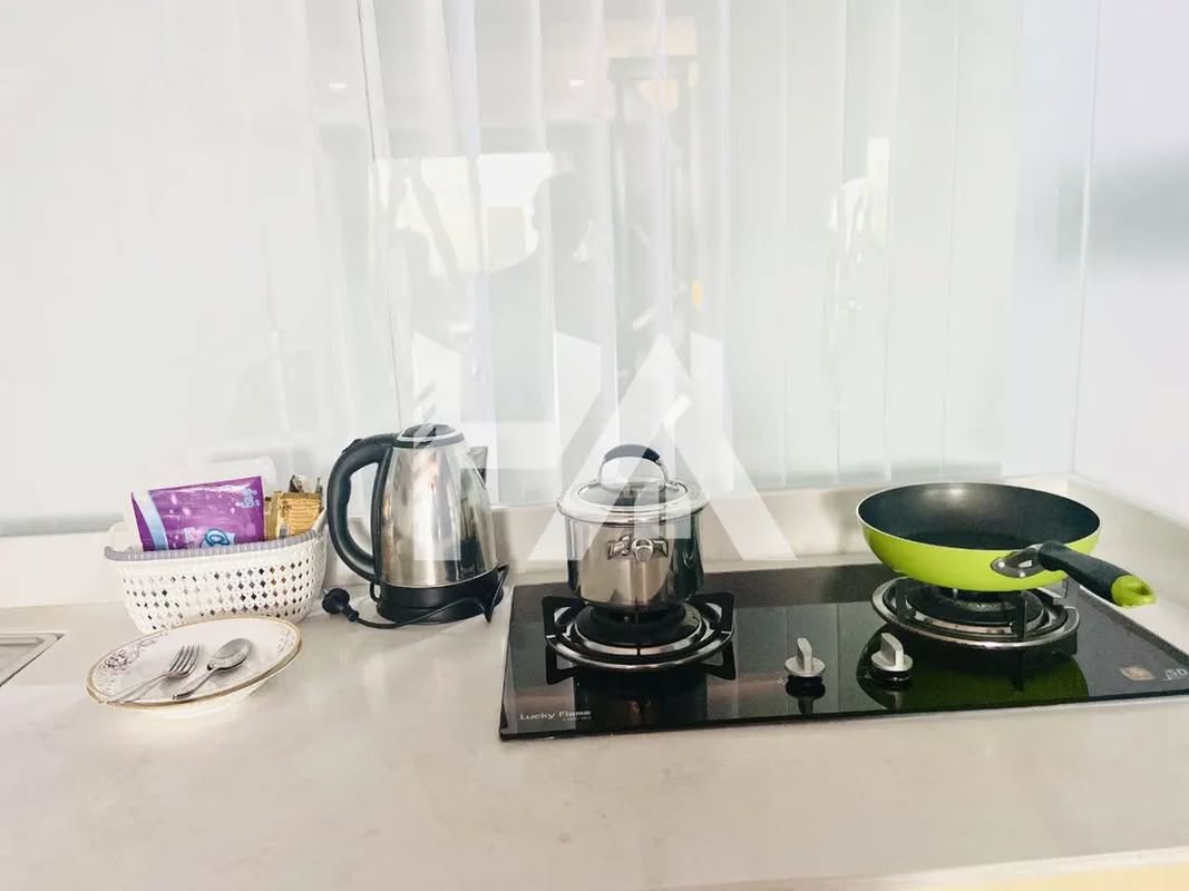1 bed + 1 bath Studio | Condo for Rent in Russian Market