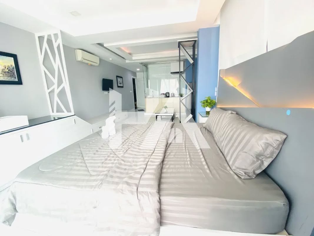 1 bed + 1 bath Studio | Condo for Rent in Russian Market