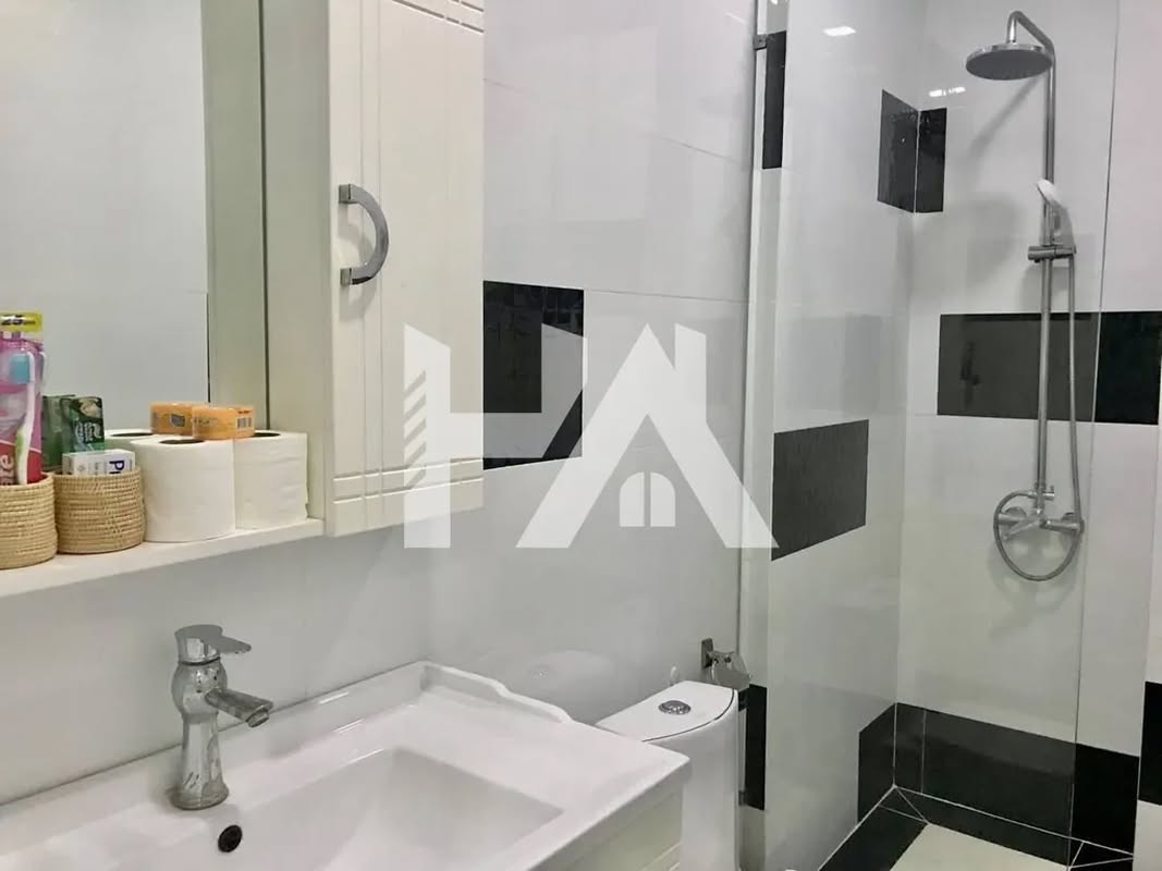 2 bed + 2 bath | Condo for Rent in Russian Market