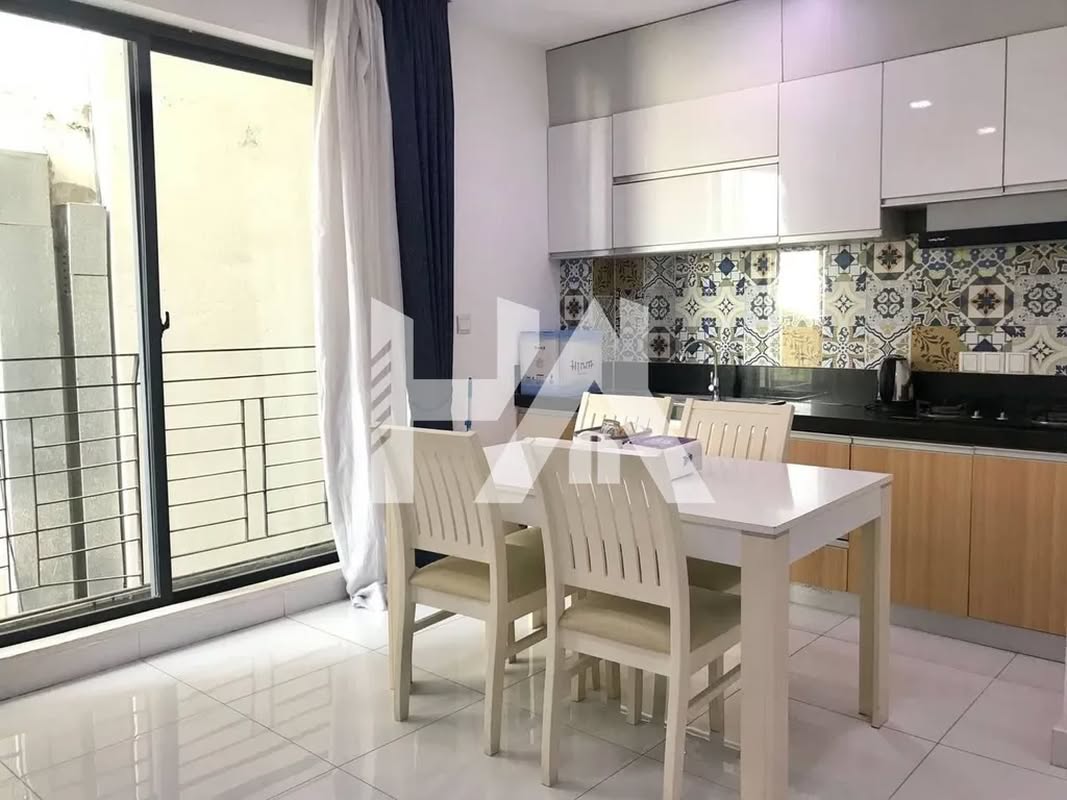 2 bed + 2 bath | Condo for Rent in Russian Market