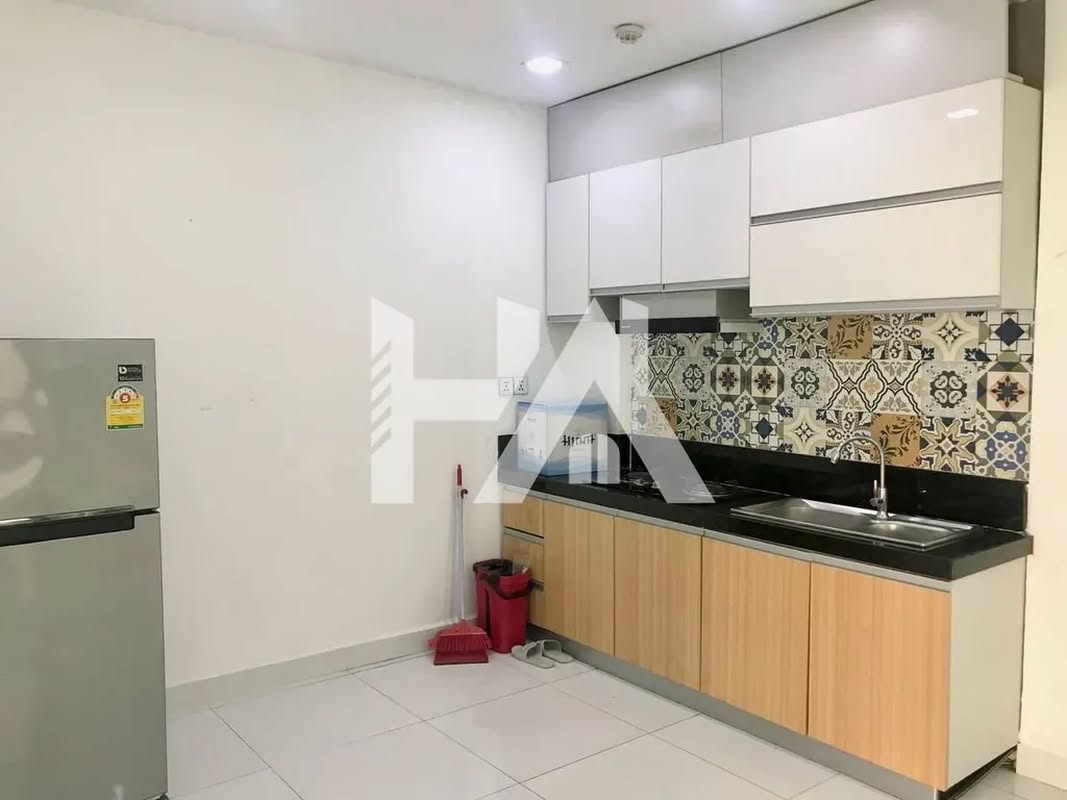2 bed + 2 bath | Condo for Rent in Russian Market