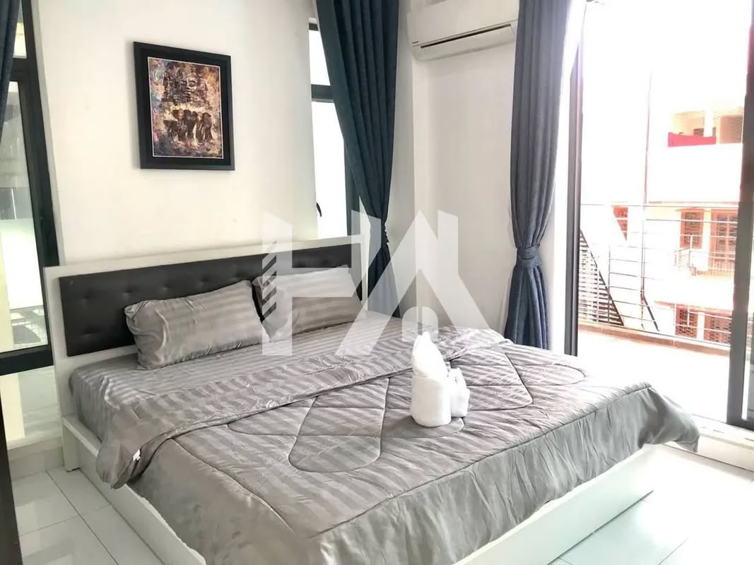 2 bed + 2 bath | Condo for Rent in Russian Market