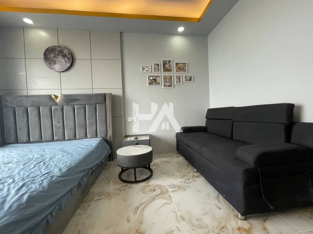 1 bed + 1 bath Studio | Condo for Rent in BKK 1