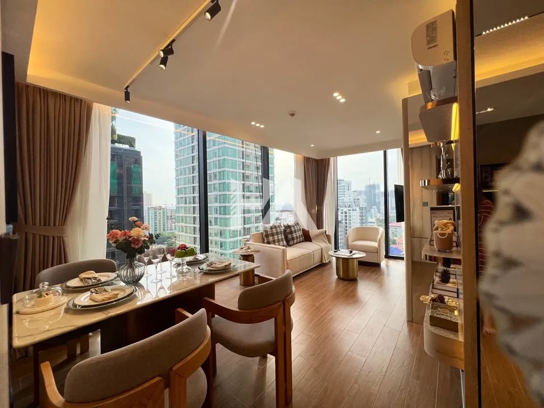 The Flora Suites