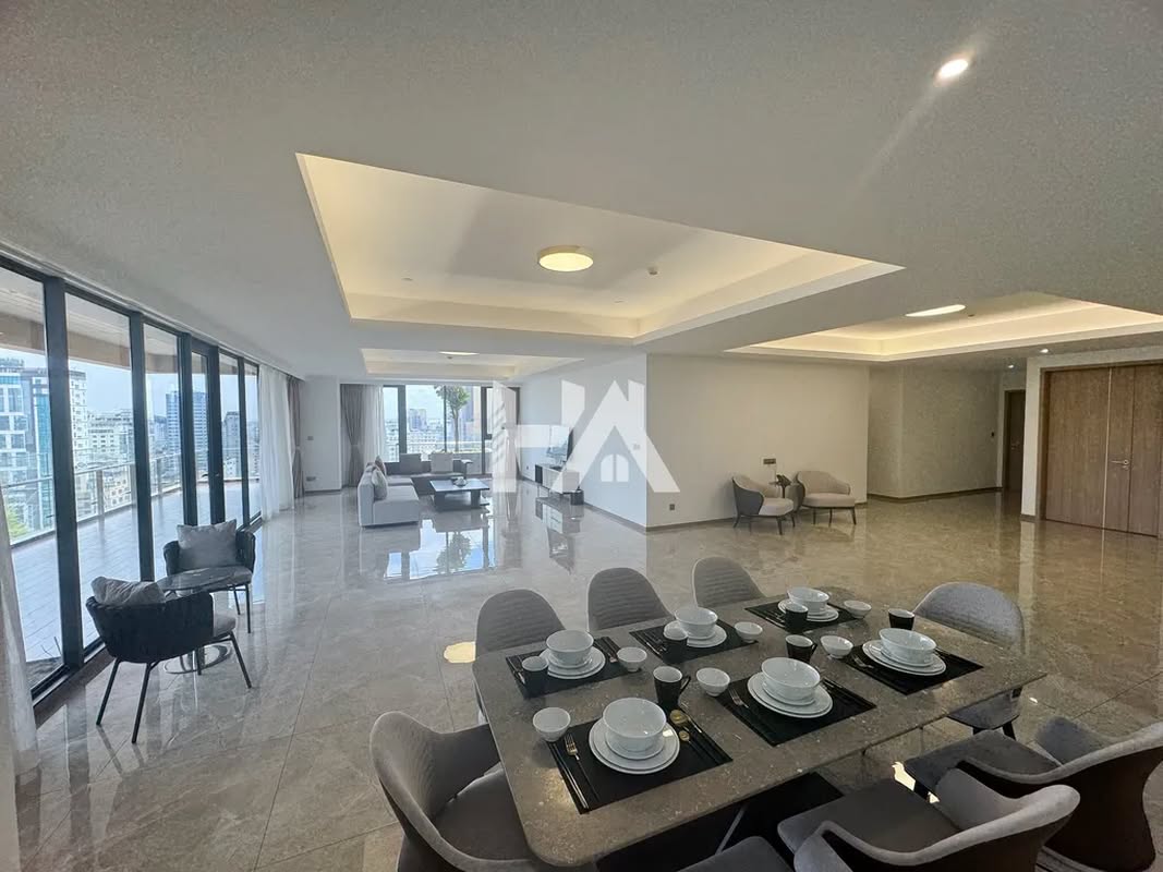 Sky Villa