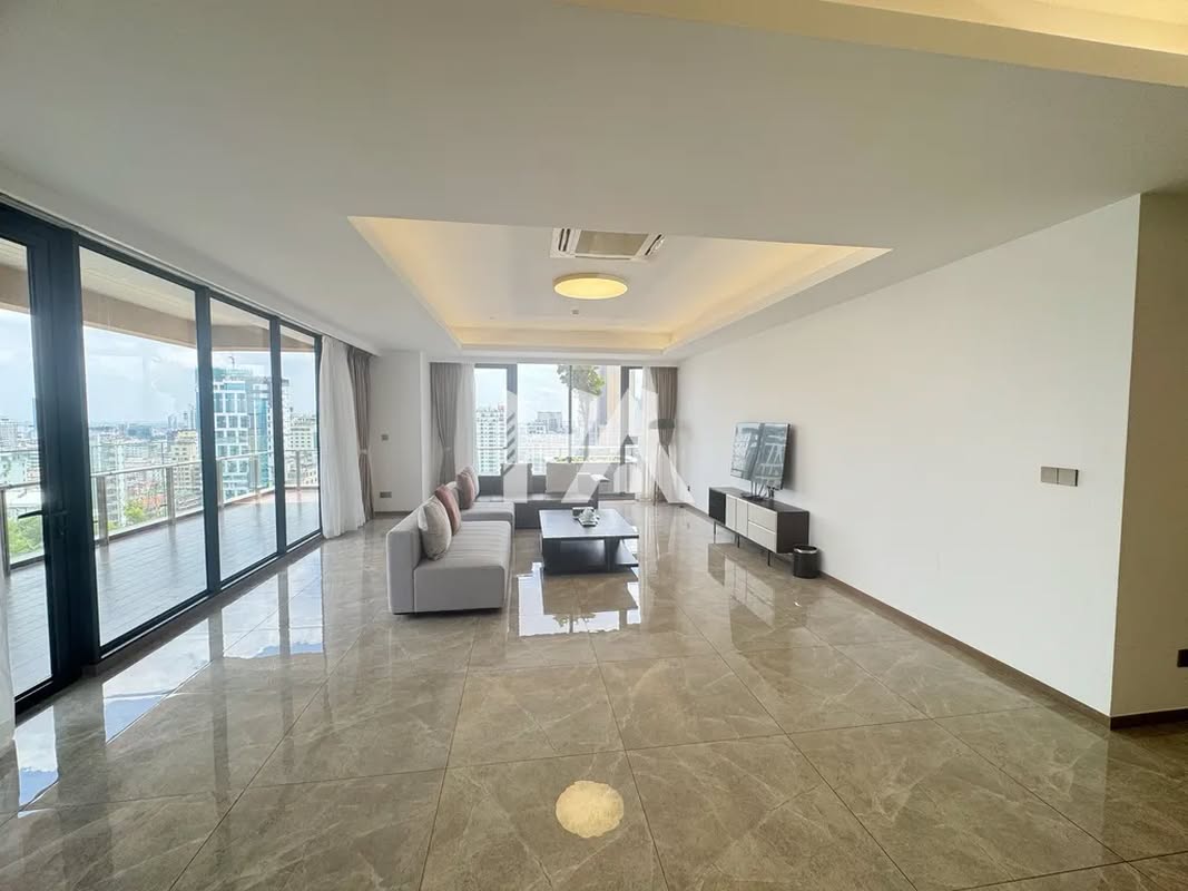 Sky Villa