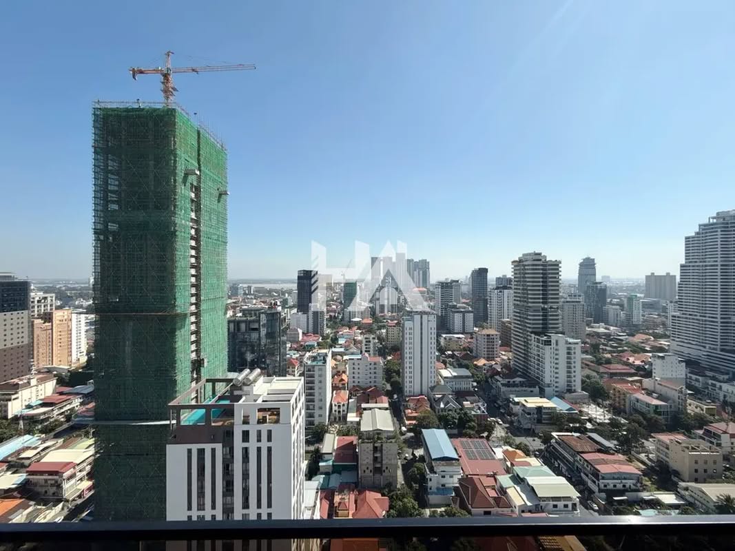 1 Bed + 1 Bath | Condo for Sale in BKK 1