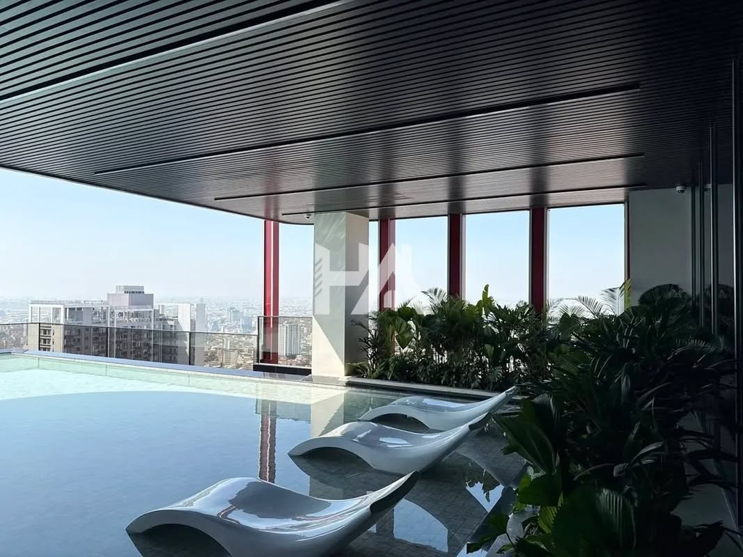 1 Bed + 1 Bath | Condo for Sale in BKK 1