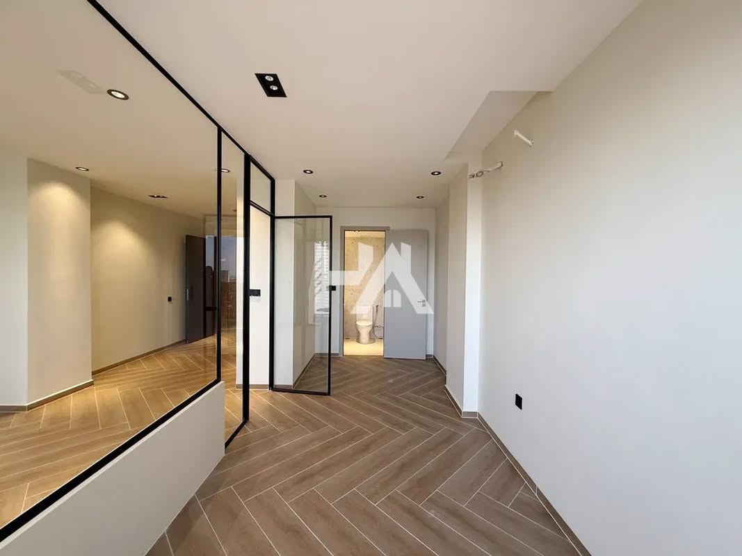 1 Bed + 1 Bath | Condo for Sale in BKK 1