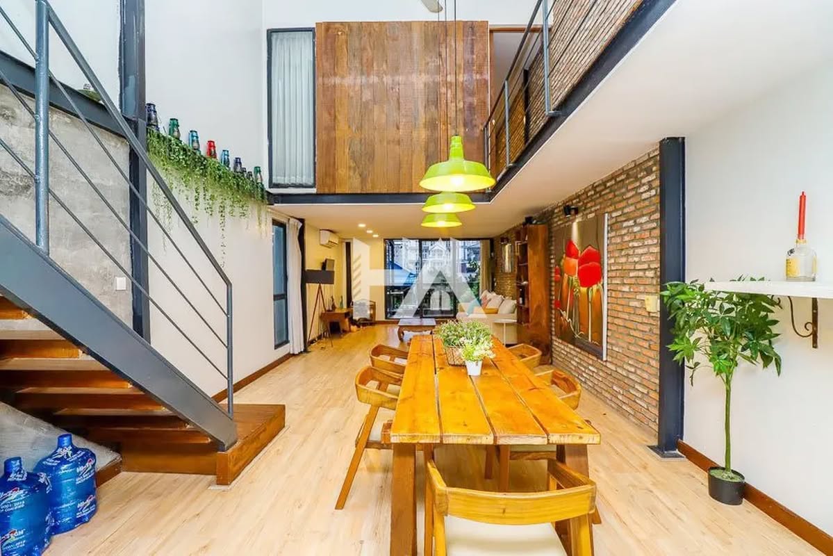 3 bed + 2 bath | Condo for Rent in Tonle Bassac
