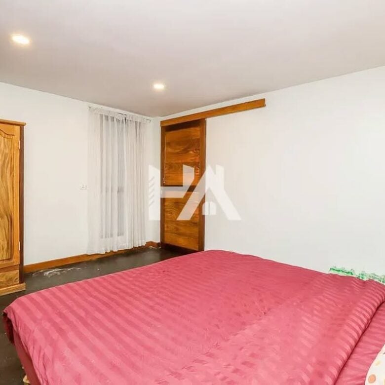 3 bed + 2 bath | Condo for Rent in Tonle Bassac