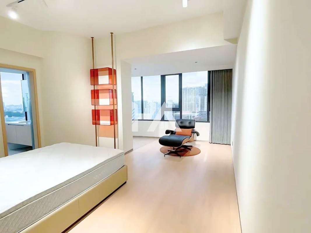 3 bed + 3 bath | Condo for Rent in BKK 1