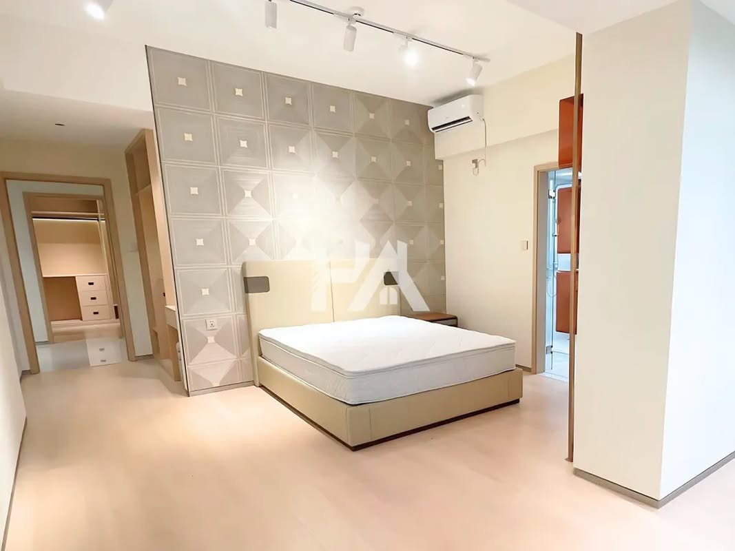 3 bed + 3 bath | Condo for Rent in BKK 1