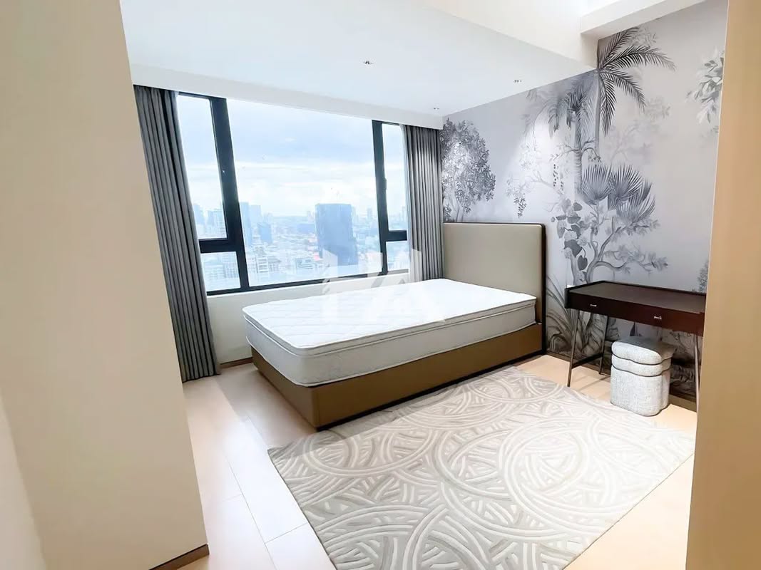 3 bed + 3 bath | Condo for Rent in BKK 1