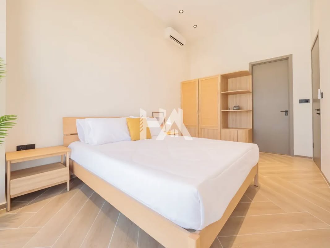 3 bed + 3 bath | Condo for Sale in BKK 1