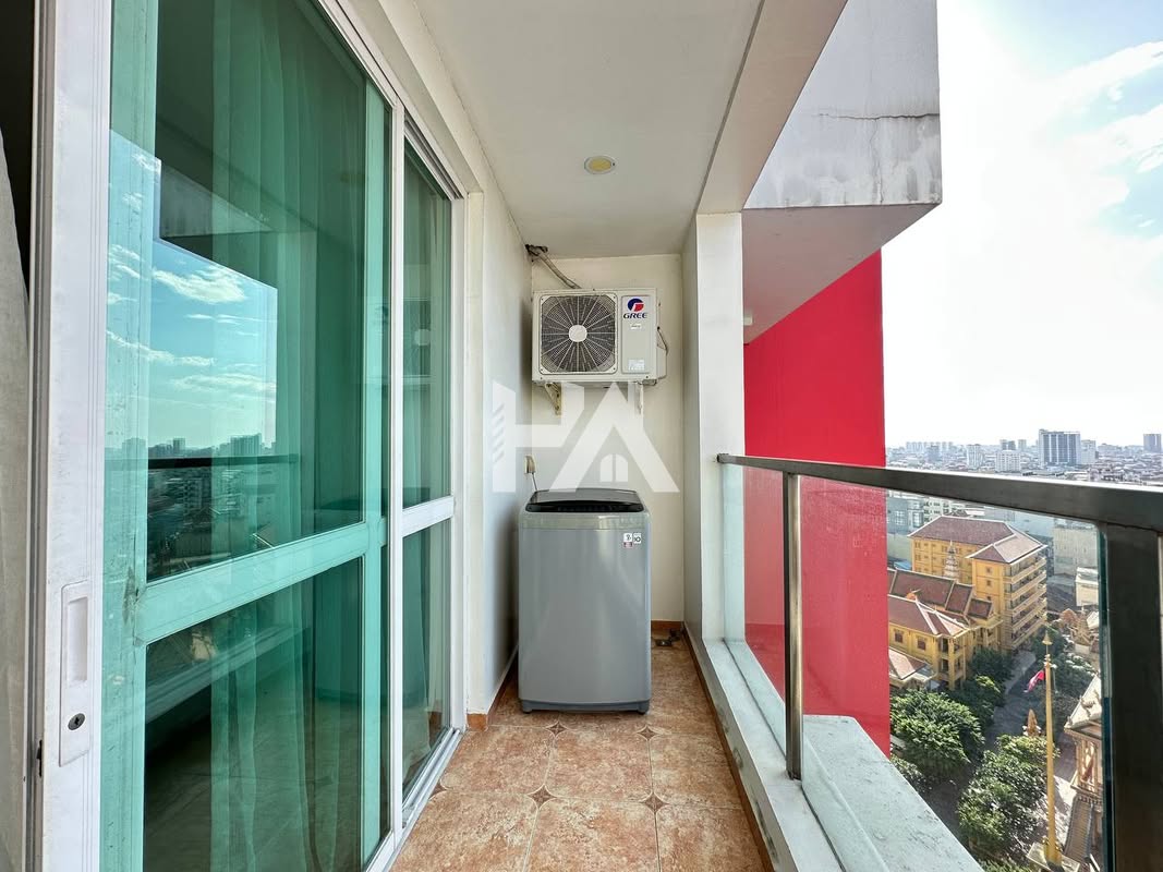 1 bed + 1 bath Studio | Condo for Rent in 7 Makara