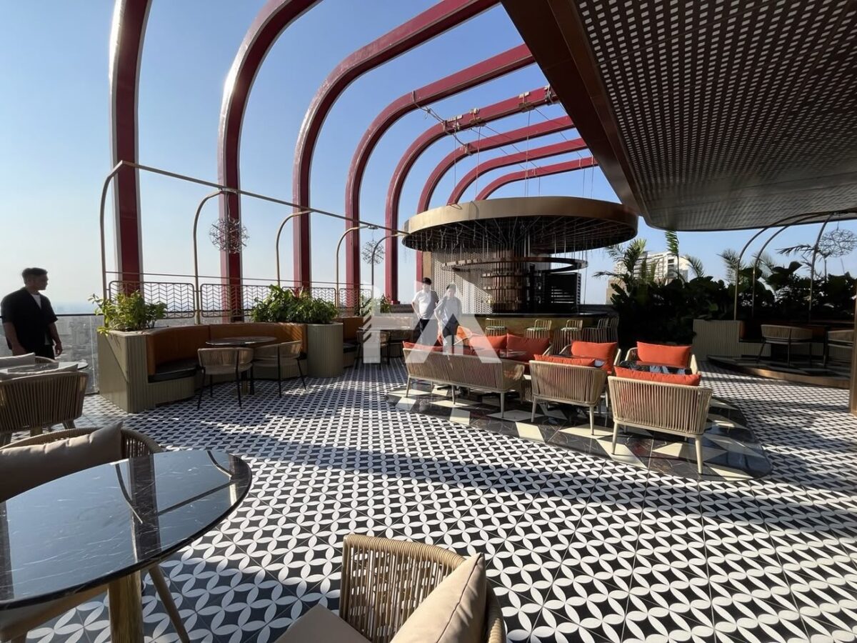 1 bed, 1 bath condo for sale at Time Square 306
