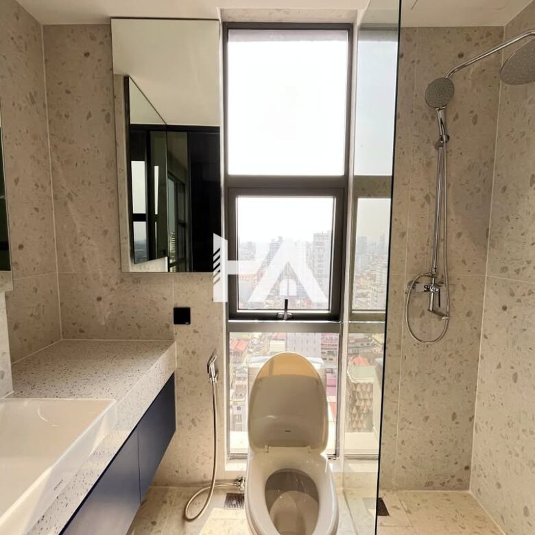 2 bed + 2 bath | Condo for Sale in BKK 1