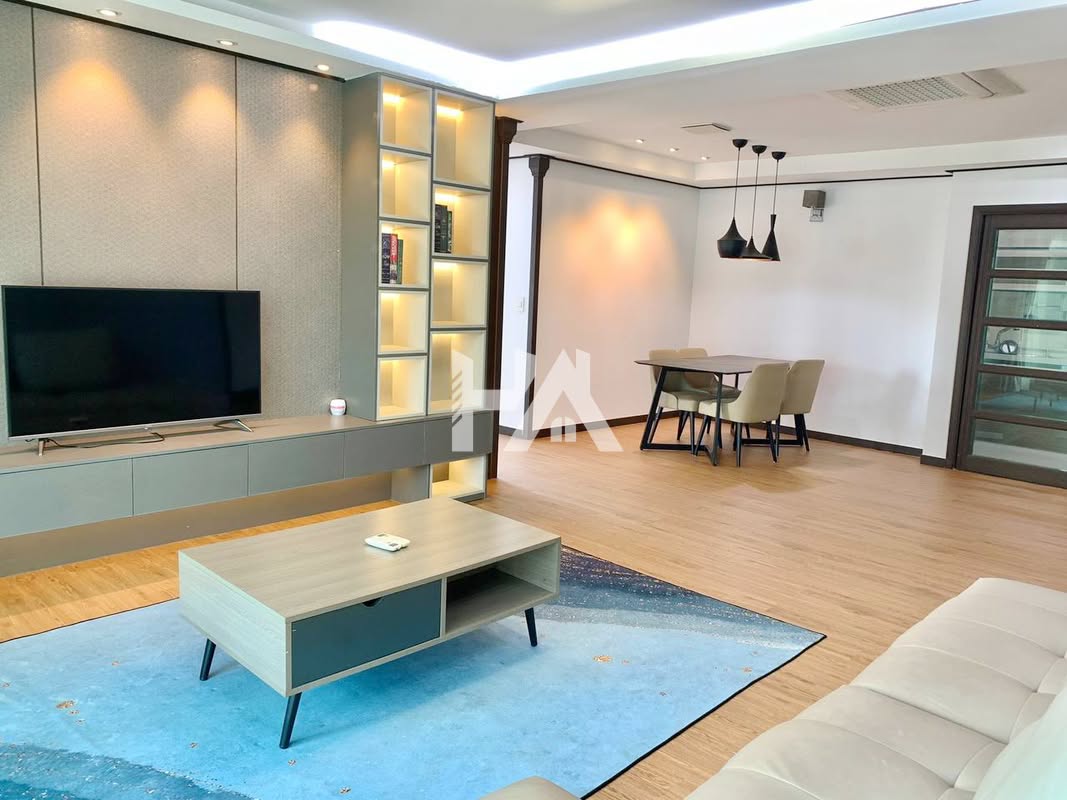 3 bed + 4 bath | Condo for Rent in BKK 1