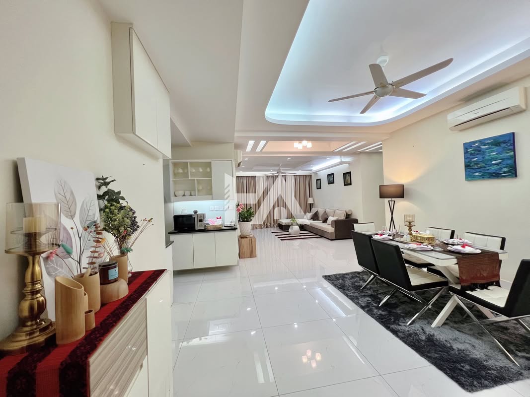 3 bed + 3 bath | Condo for Rent in BKK 1