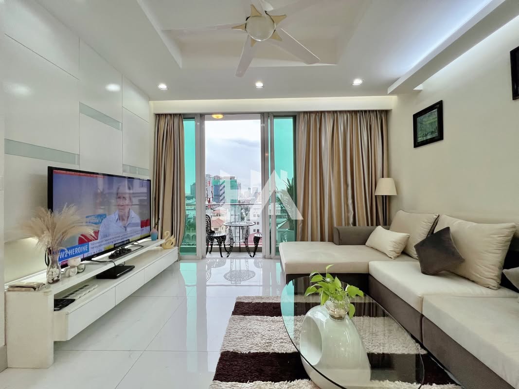 3 bed + 3 bath | Condo for Rent in BKK 1