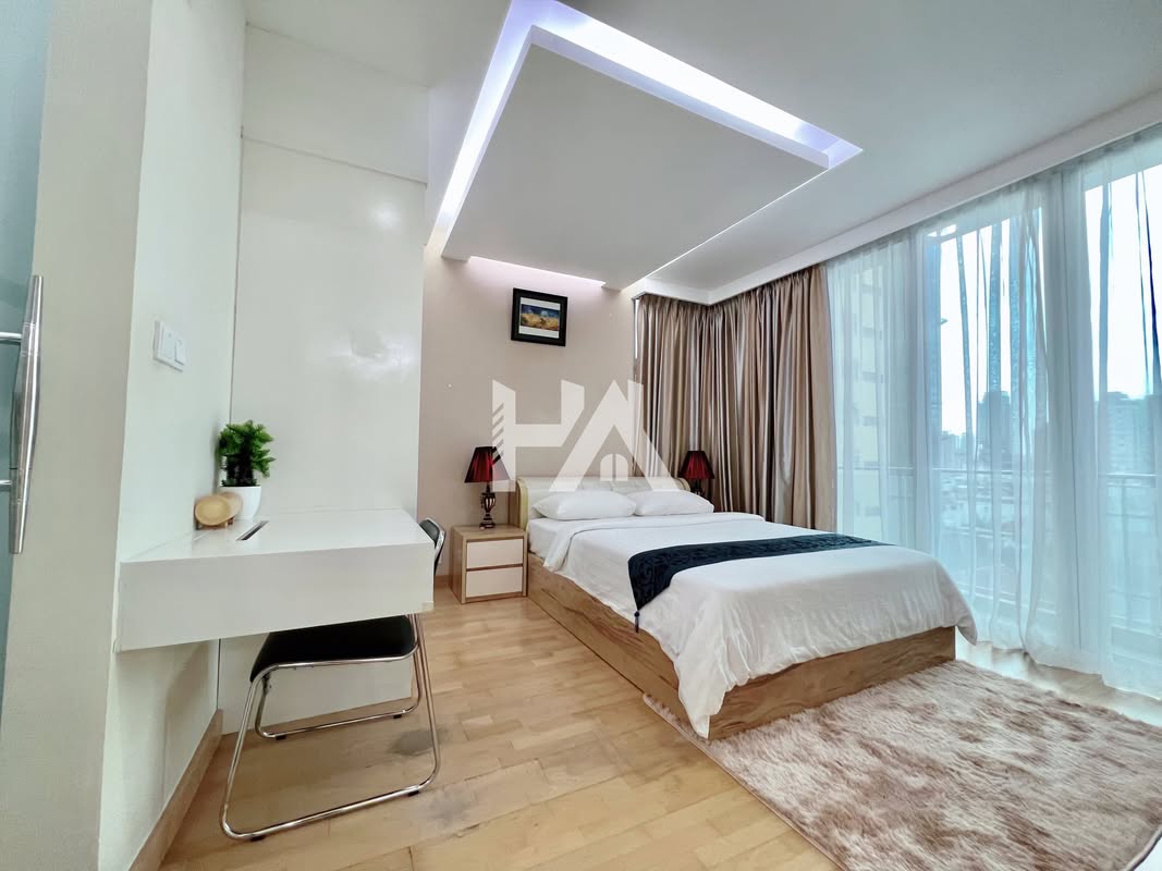 3 bed + 3 bath | Condo for Rent in BKK 1