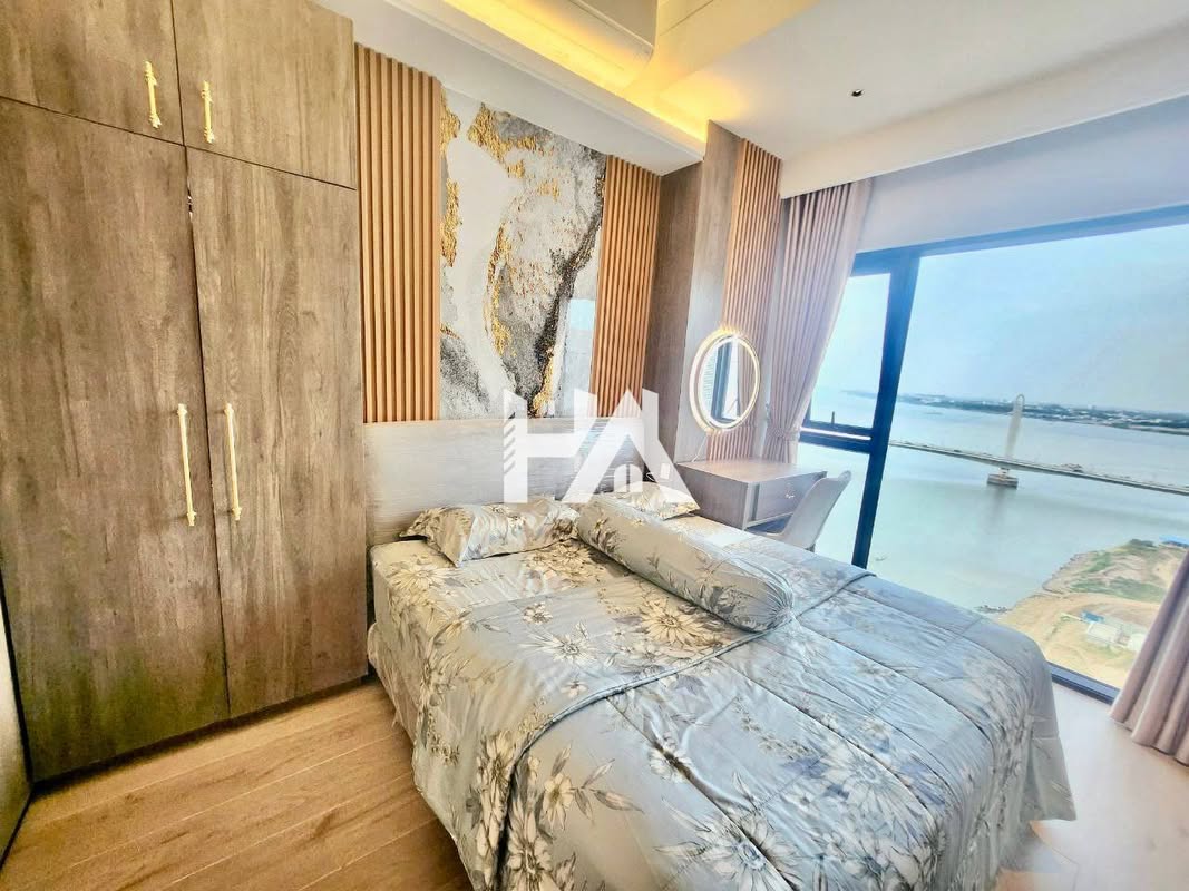 4 bed + 3 bath | Condo for Sale in Koh Norea