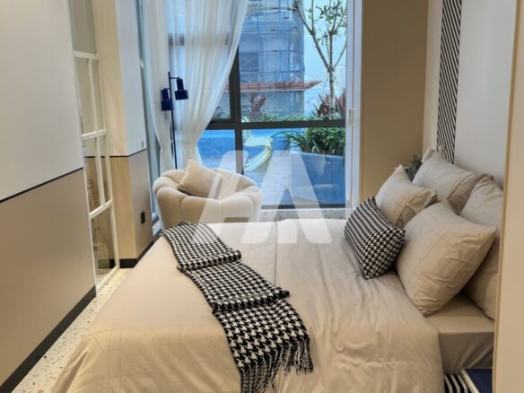 1 bed, 1 bath condo for sale at Time Square 8 - 6