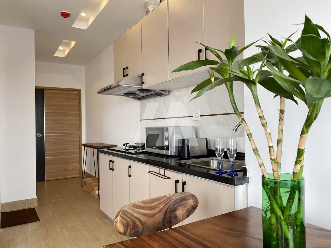 1 bed + 1 bath | Condo for Sale in Olympic