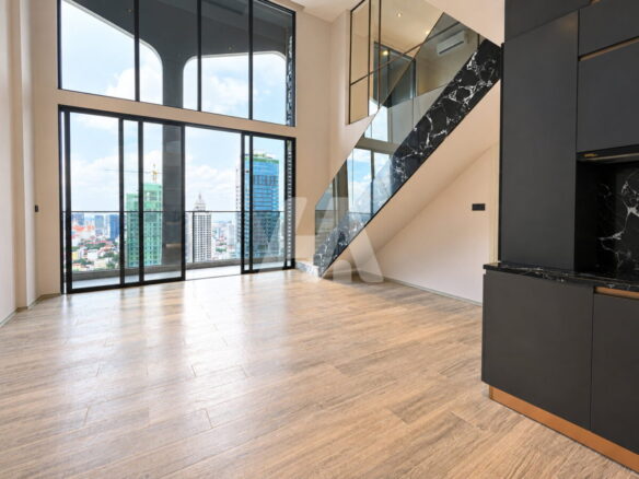 Large 4-bedroom duplex for sale · Time Square 302